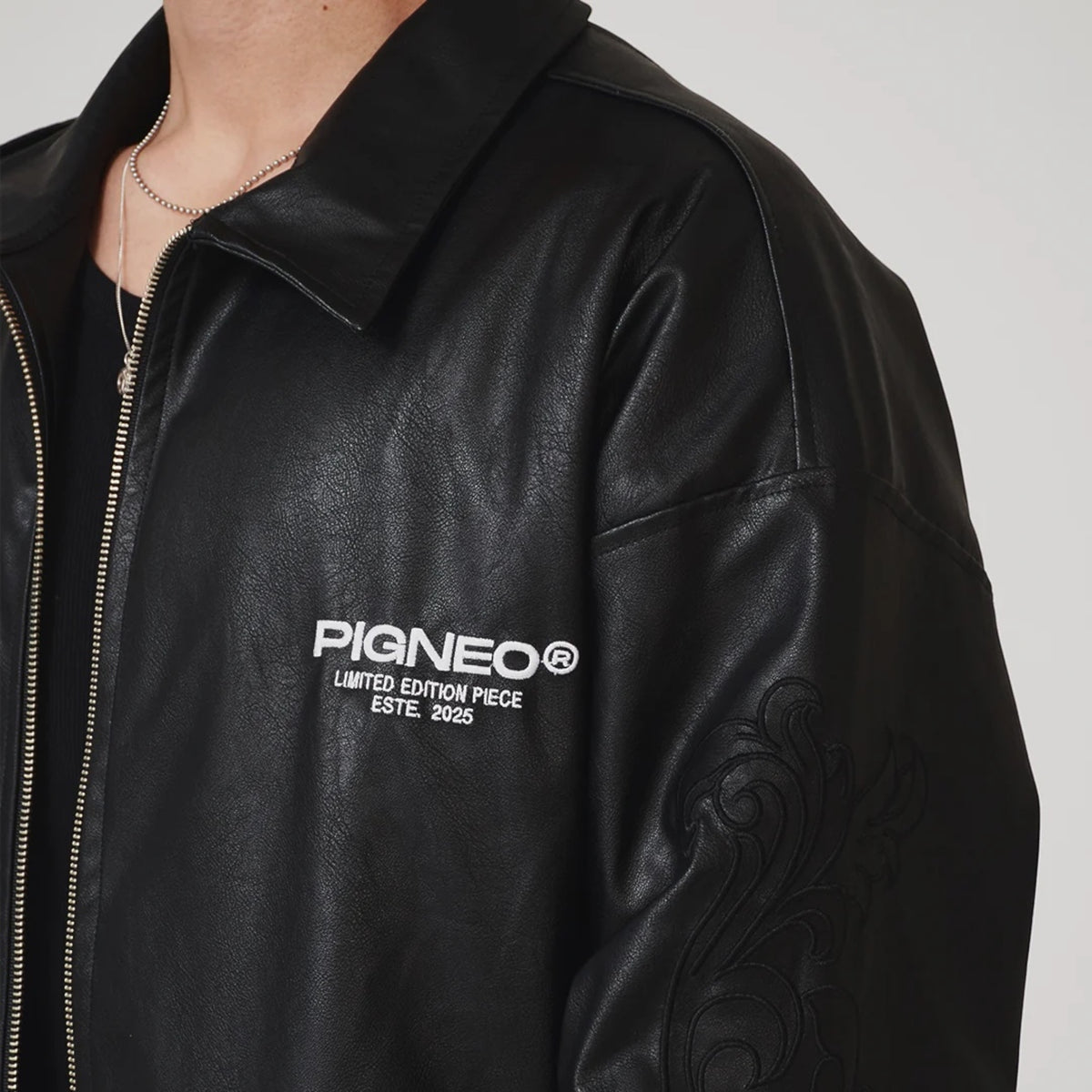 PIGNEO Bomber Jacket Black Especial Edition