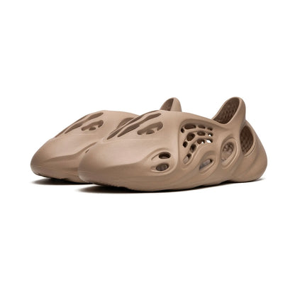 Yeezy Foam Runners ¨Clay Taupe¨